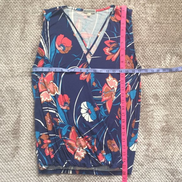 Pleione Floral Crossover Sleeveless Top - Picture 4 of 5